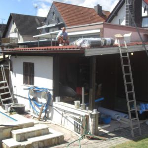 U00-Montage-der-Solaranlage.jpg